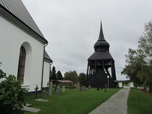 C04306 Froso kyrka - klockstapeln.jpg