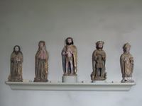 Helgenstatuer fra midddelalderen.