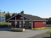 15. C04832 Pukkys frisor og massasje.jpg