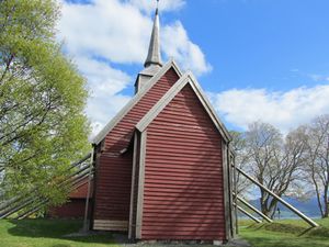 C12591 Kvernes stavkrk.jpg