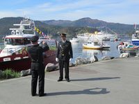 278. C12803 lensmannsportrettering ved kongeskipet.jpg