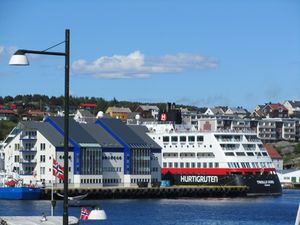 C13495 Kristiansund - MS Trollfjord.jpg