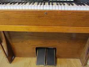 C16015 harmonium (Vestre).jpg