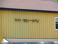 Elgå skole, nedlagt 2012. Foto: Olve Utne (2015).