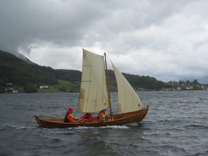 C18344 oselvar med sprisegl.jpg