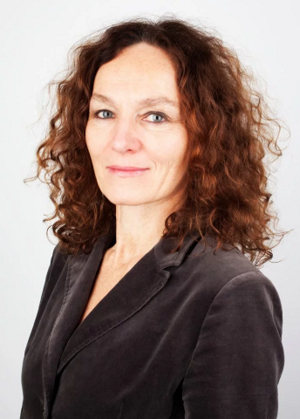 Camilla Stoltenberg Direktør FHI Folkehelseinstituttet portrett.png