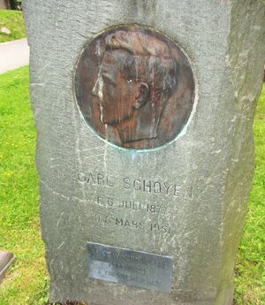 Carl Schøyen gravminne.jpg