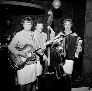 Caronia dametrio.jpg