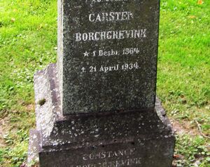 Carsten Borchgrevink gravminne.jpg