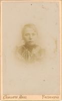 1. Charlotte Abel, visittkortfoto ukjent kvinne Fredrikstad.jpg