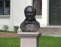 Portrettbysten av Christian Heinrich Grosch. Foto: Stig Rune Pedersen (2014).