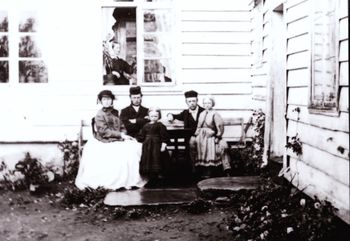 Claus pavels riis med svoger og svigerinne.jpg