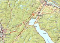 Kart som viser plassens beliggenhet, cirka 7 kilometer sorvest for Hokksund og 12 kilometer nordøst for Kongsberg.