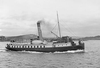 D/S Asker ble overført fra Dampskibsselskabet Asker. Bygget i 1899. Hun seilte hele "Askerlandet" og var i selskapet helt fram til 1952. (Foto Anders B Wilse)