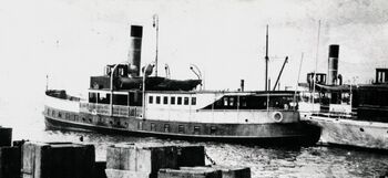 D/S Duen 2, var en trysk buksérbår bygget i 1914 som ble kjøpt inn av av Dampskibsselksbet Asker, Røken & Hurum og bygget om til passasjerbåt i 1919. Hun seilte på "Askerlandet" helt fram til Sætre. Hun seilte disse rutene helt til selskapets konkurs i 1952.(Fotograf ukjent)(Fotograf ukjent)