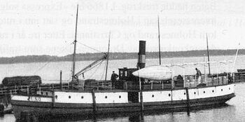 Dampbåten D/S Juno, også kalt "Drammens-Juno, ble bygget ved Akers mek. verksted i 1867 for Christiania-Oslo Dampskibsselskab. Hun seilte på alle selskapets ruter; Bygdøy, Ormøya og Bunnefjorden og "Askerlandet" - helt ut til Sætre og Drøbak. Hun ble solgt til Holmestrand i 1872.(Fotograf ukjent)