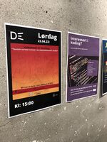 Plakater for utstillingen på Stovner bibliotek. Foto: Baheerathy Kumarendiran.