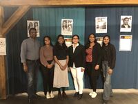 Foreldrene til politikeren Kamzy Gunaratnam , som ga utstillingsbidrag og var på besøk.