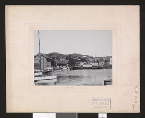 Dampskipsbryggen, Grimstad, ca. 1902 - no-nb digifoto 20140407 00025 bldsa FA0150.jpg