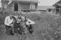 321. Dannemannsplassen ved Hokksund, beboere (oeb180243).jpg