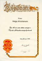 Diplom fra Norsk Sangerforbund til Helga Kristiansen for 40 års medlemskap.