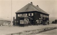 Arnstein Arnebergs stasjonsbygning fra 1913. Kilde: Jernbanemuseet