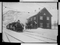 113. Dombaasbanen - no-nb digifoto 20140703 00004 NB NS NM 00340A.jpg