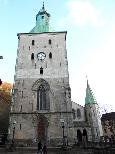 Fil:Domkirken i Bergen.jpg