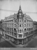 Dopheidegården på Karl Johans gate, oppført 1895, er et av Steckmests arbeider. Foto: Ukjent