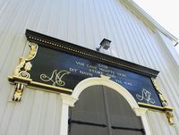 Påskrift over inngangen mot nord. Foto: Stig Rune Pedersen