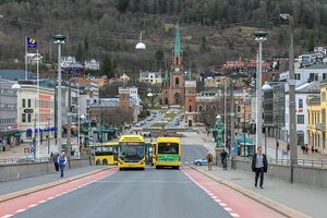 Drammen Bybrua Bragernes 200401.jpg