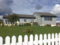 30. Dronning Gydas vei 24 (Larvik).jpg