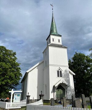 Egge kirke Steinkjer 2020.JPG