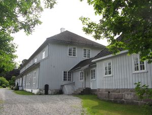 Eidsfoss hovedgård Vestfold 2013.jpg