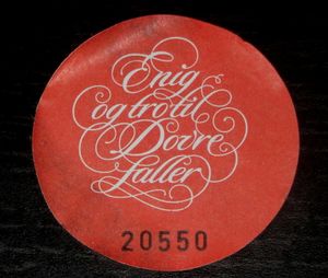 Eidsvollsbygningen inngangsmerke.JPG