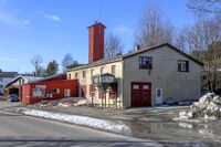 Emaljeverket AS' tidligere produksjonsanlegg, i dag base for Røde Kors hjelpekorps. Foto: Leif-Harald Ruud (2023)