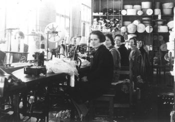 Eiker trikotagefabrik (oeb-183433).jpg