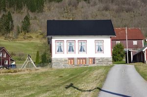 Eimhjellen skule 2016.jpeg