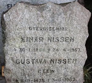 Einar Nissen gravminne Ullern.jpg