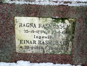 Einar Rasmussen gravminne Oslo.jpg