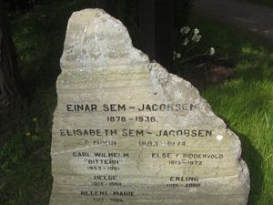 Einar Sem-Jacobsen gravminne.jpg