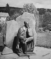 Einar Skjæraasen-monumentet av billedhugger Ørnulf Bast, ble oppført i Trysil i 1970. Fotograf ukjent.