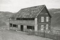 30. Ekrom, Oppland - Riksantikvaren-T125 01 0041.jpg