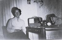 Elida Andreassen, Østlandske Vanførehjem, høsten 1955. Kurer-radio. Foto: Annar Westlie