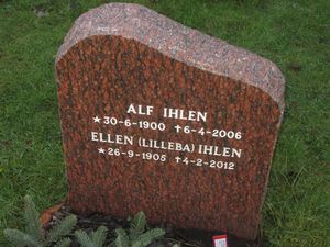 Ellen og Alf Ihlen gravminne Ris.JPG
