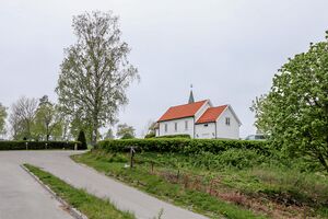 Enebakk Kirkebakken 250512.jpg