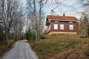 Enebakk Rausjø skole 181104.jpg