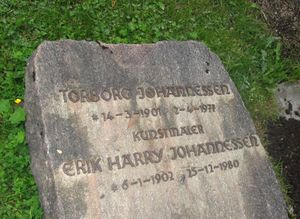 Erik Harry Johannessen gravminne.JPG
