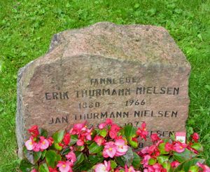 Erik Thurmann-Nielsen (1880-1966) gravminne.jpg