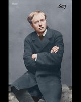 Lars Eriksson hos portrettfotograf Jan Greve i Stavanger 4. august 1888 for Stavanger politikammer. Han var arrestert for mordet på fattigforstander Ole Omdahl. Foto: Digitalt fargelagt (originalbilde)